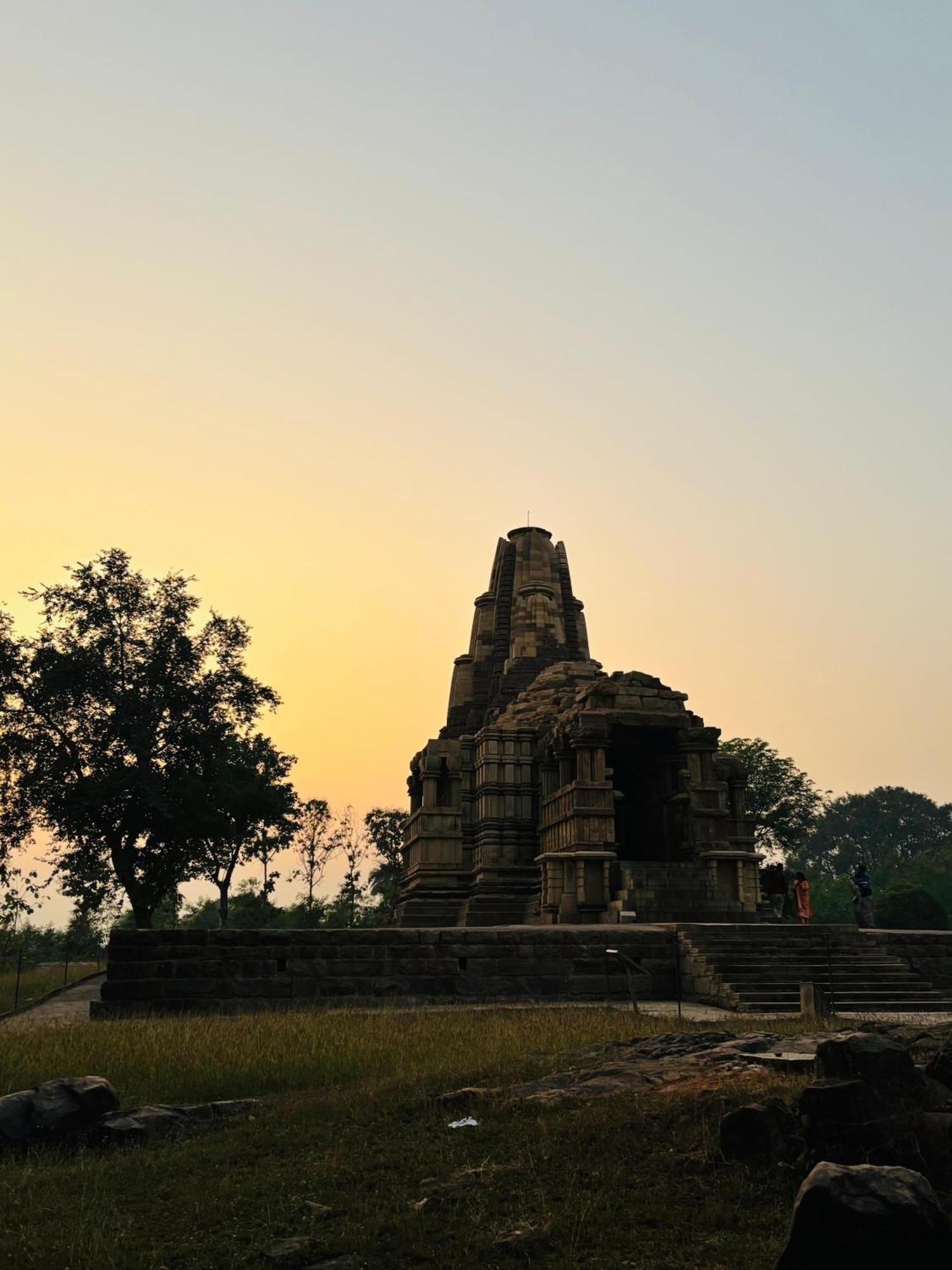 Khajuraho Glory Homestay Eksteriør billede