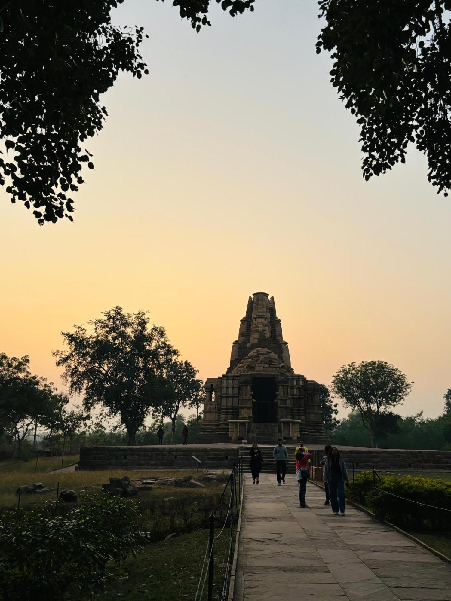 Khajuraho Glory Homestay Eksteriør billede