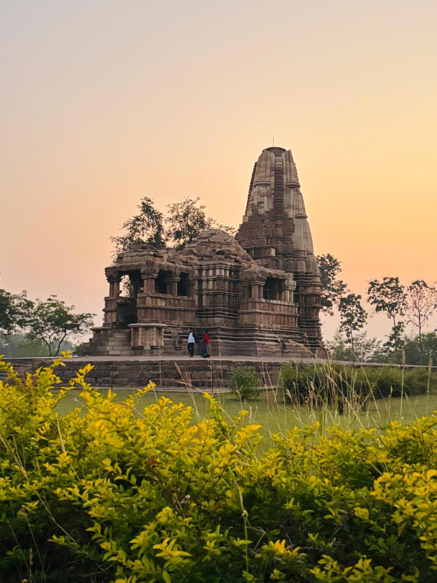 Khajuraho Glory Homestay Eksteriør billede