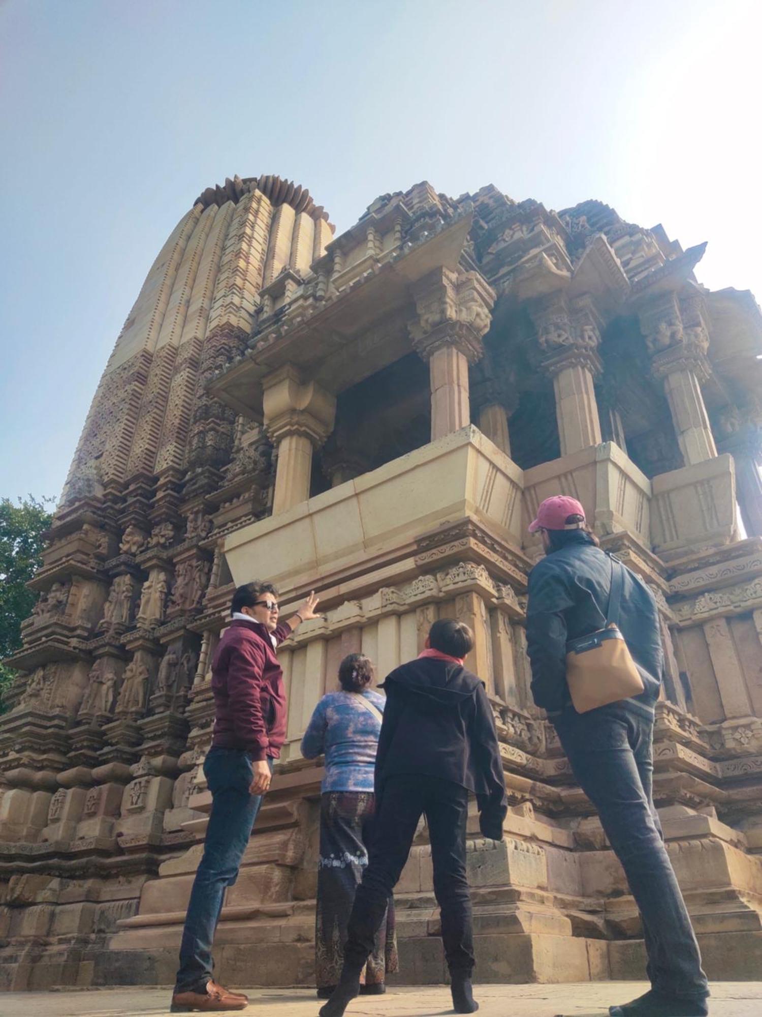Khajuraho Glory Homestay Eksteriør billede