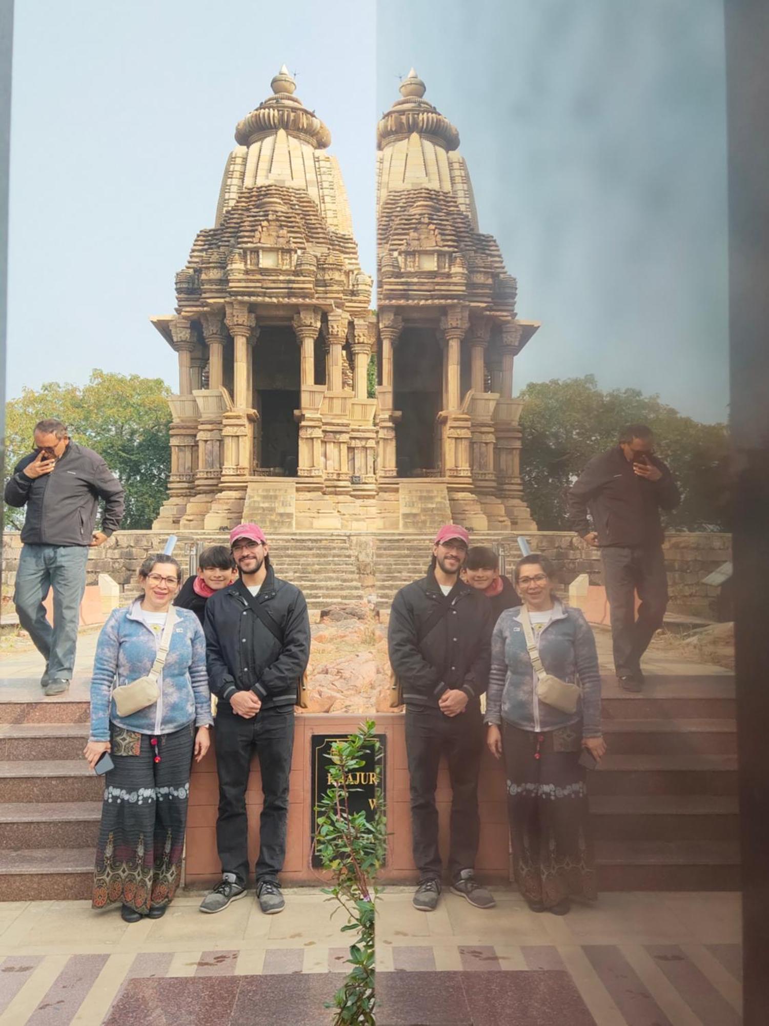Khajuraho Glory Homestay Eksteriør billede